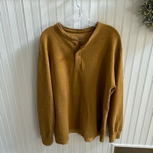 LL Bean Men traditional fit thick long sleeve tee - dark mustard L regular